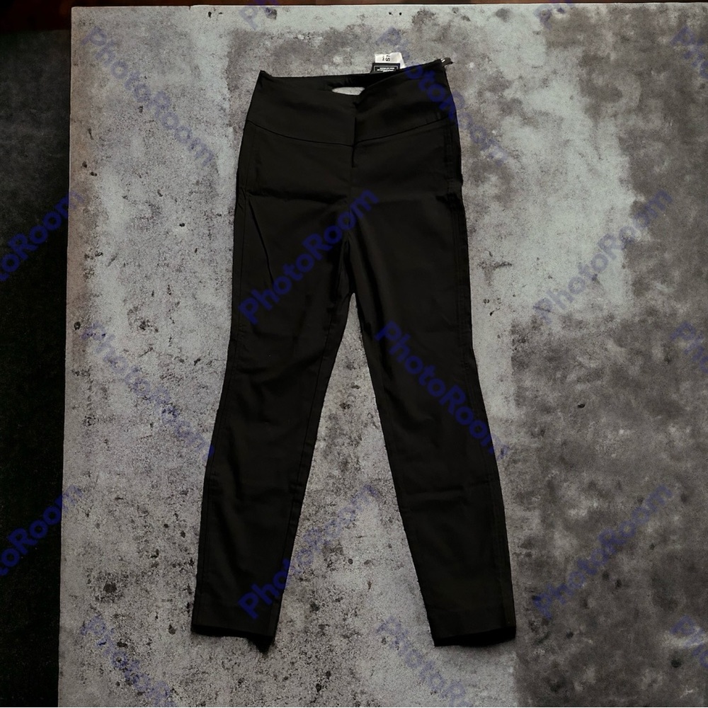 NEW Ricki's Women’s Microtwill High Rise Black Ankle Pant Regular Fit Size Small